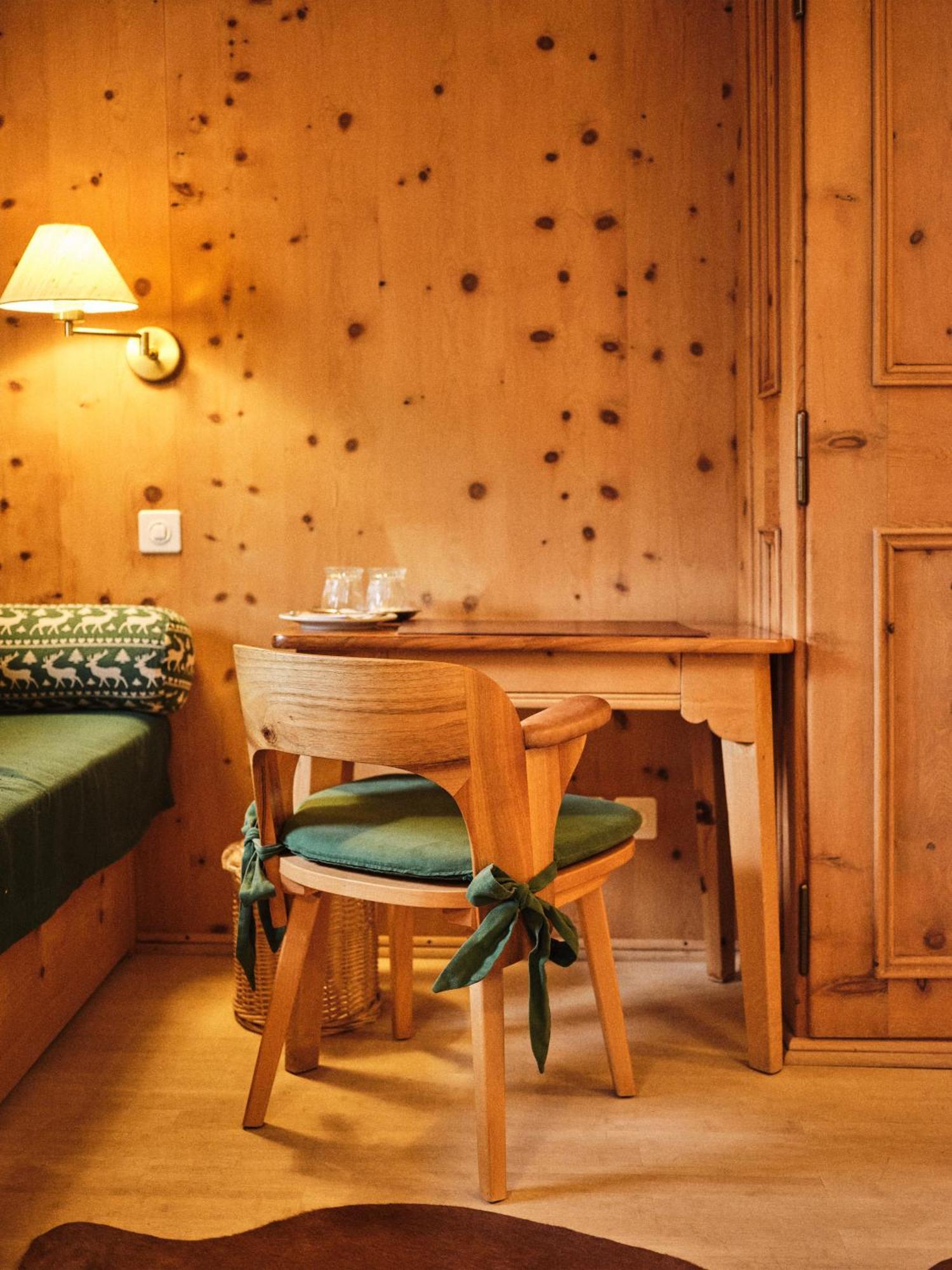 Hotel Chesa Grischuna 4*